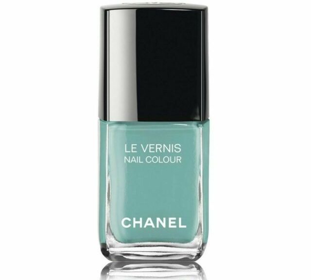 Chanel Le Vernis Longwear Nail Colour in Verde Pastello